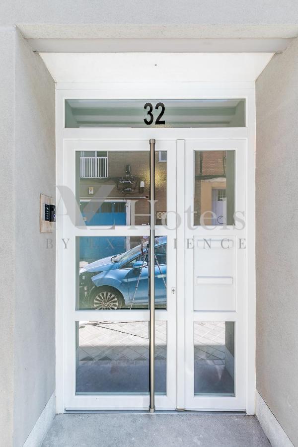 Ayz Villegas - Auto Check-in Madri